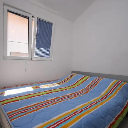 With A Parking Space Pirovac, Sibenik - 6246 *