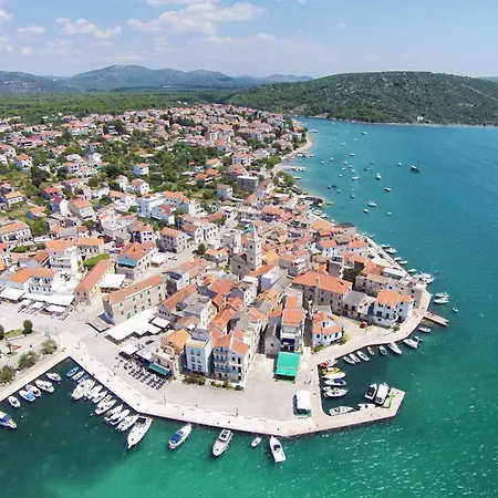 Appartement With A Parking Space Pirovac, Sibenik - 6246