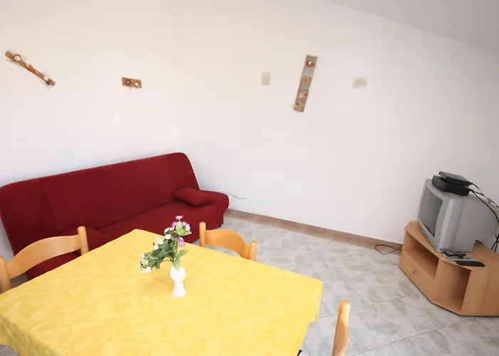 Apartamento With A Parking Space Pirovac, Sibenik - 6246 *