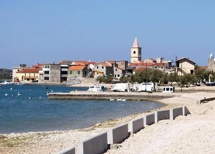 Apartamento With A Parking Space Pirovac, Sibenik - 6246 *